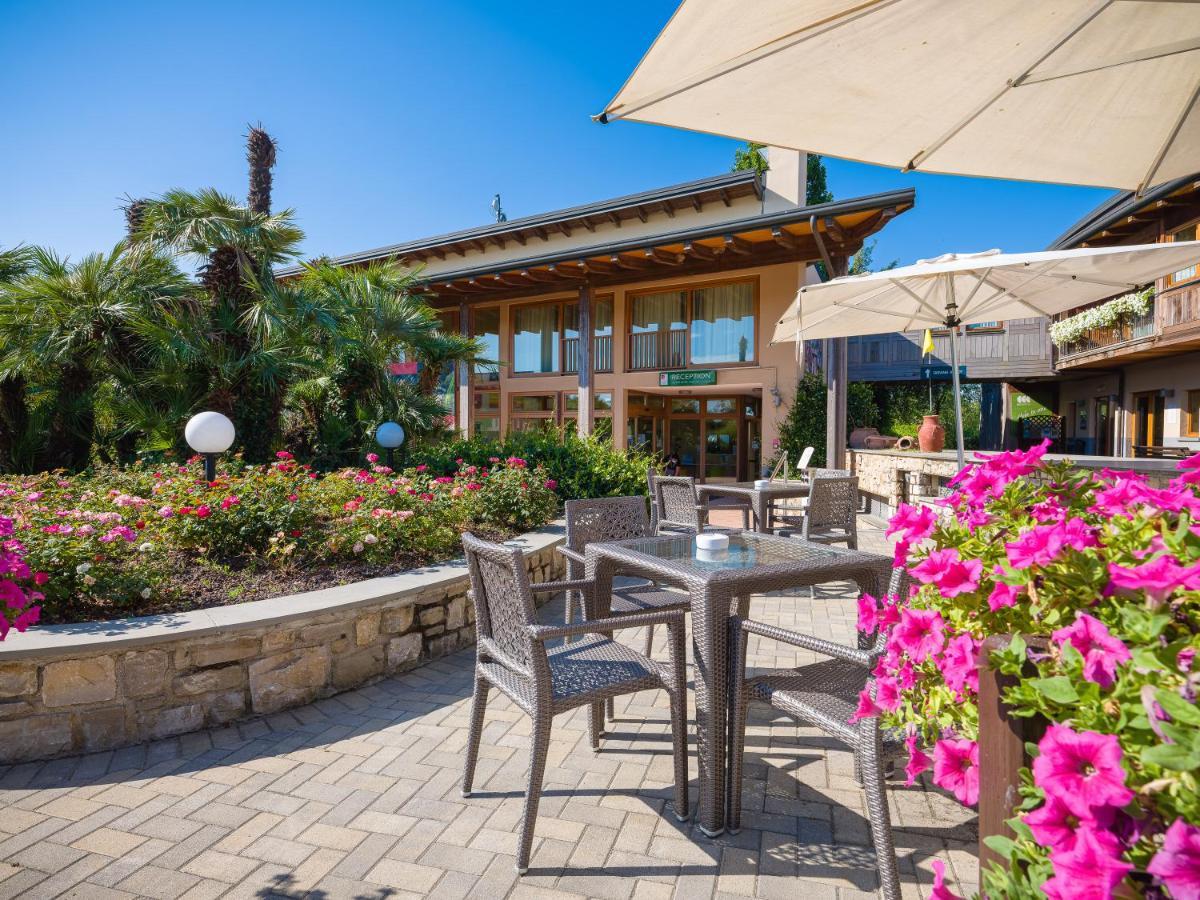 Active Hotel Paradiso Peschiera del Garda Exterior photo
