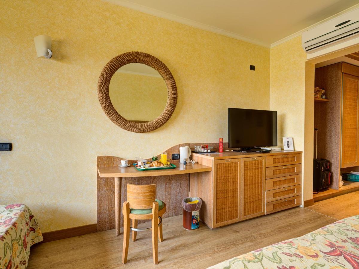 Active Hotel Paradiso Peschiera del Garda Exterior photo