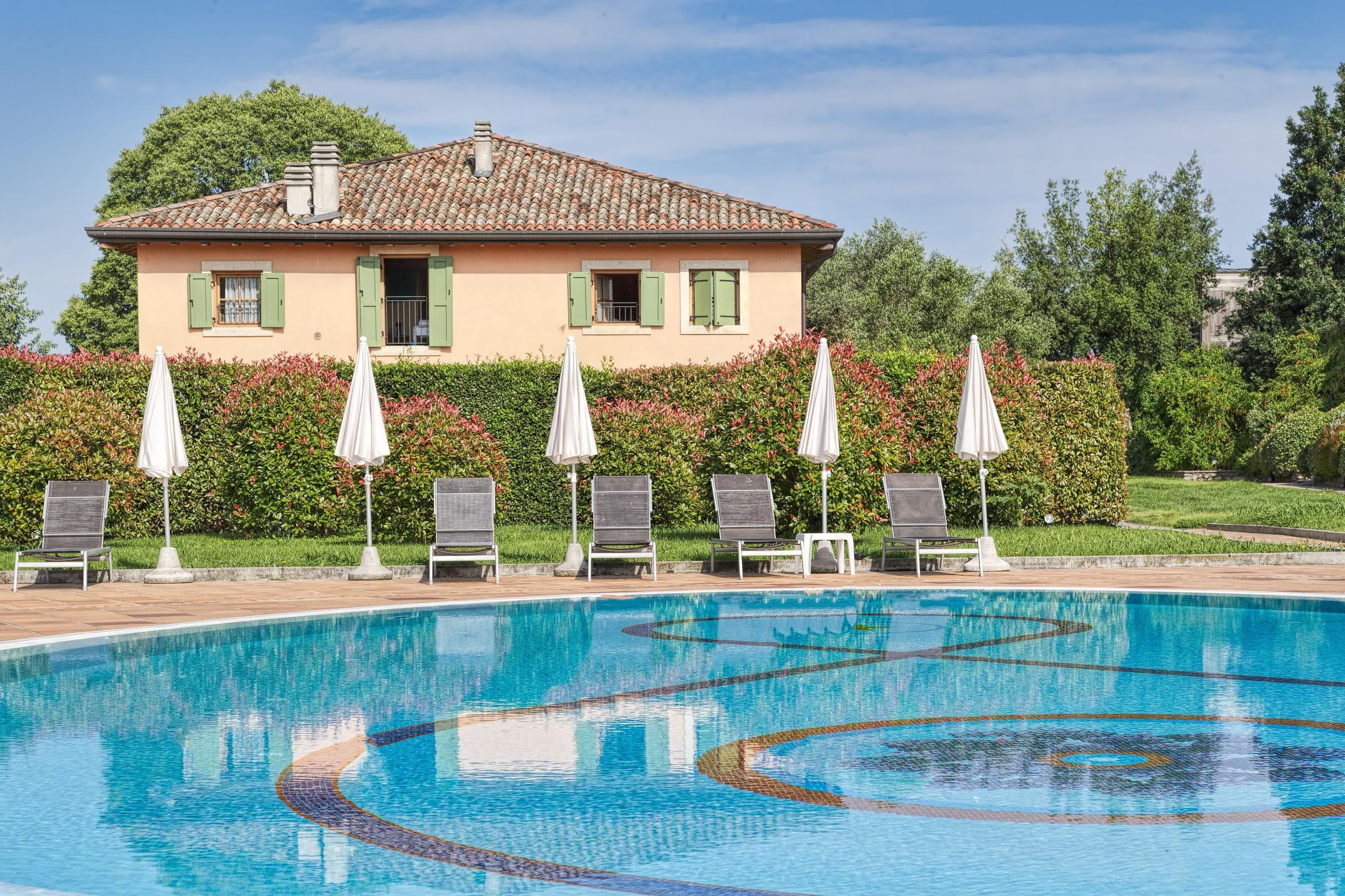 Active Hotel Paradiso Peschiera del Garda Exterior photo
